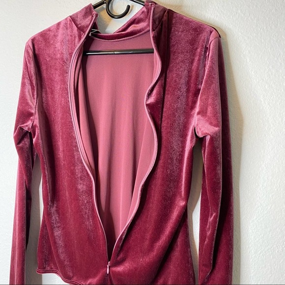 NWT LOVERS & FRIENDS Myra Mock Neck Velvet Bodysuit Mauve Size Large - Picture 8 of 9